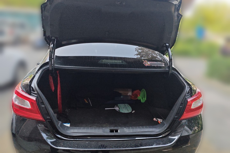 日产 天籁 2016款 2.0L XL舒适版中控内饰23