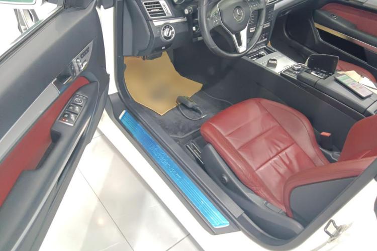 奔驰E级(进口) 2014款 E 260 敞篷轿跑车中控内饰7003