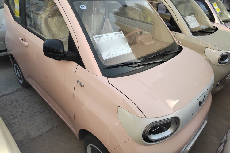 五菱汽车 宏光MINIEV 2024款 第三代 215km 青春版车身外观3