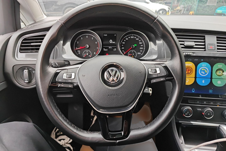 大众 高尔夫 2018款 230TSI 自动舒适型局部细节13