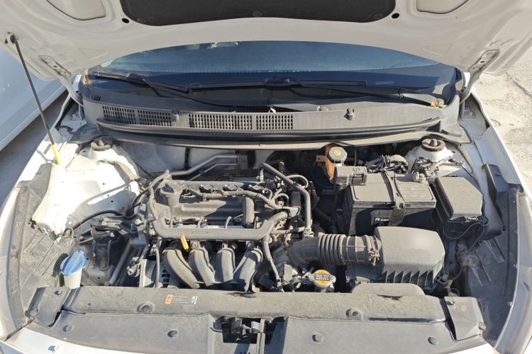 现代 瑞纳 2017款 1.4L 手动焕新版 国VI机舱底盘24