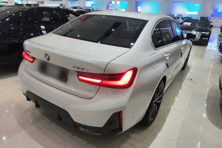 宝马3系 2024款 325Li M运动套装车身外观7