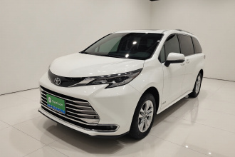 丰田 赛那SIENNA 2023款 2.5L混动 舒适版