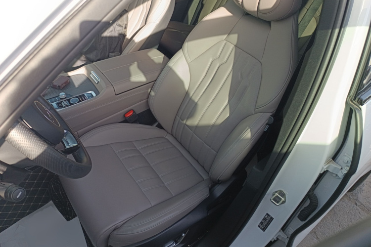 领克09 EM-P 2023款 2.0TD EM-P 远航版PM 七座局部细节19