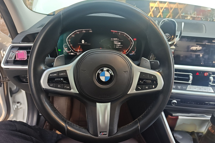 宝马3系 2022款 改款 325Li M运动曜夜套装局部细节13