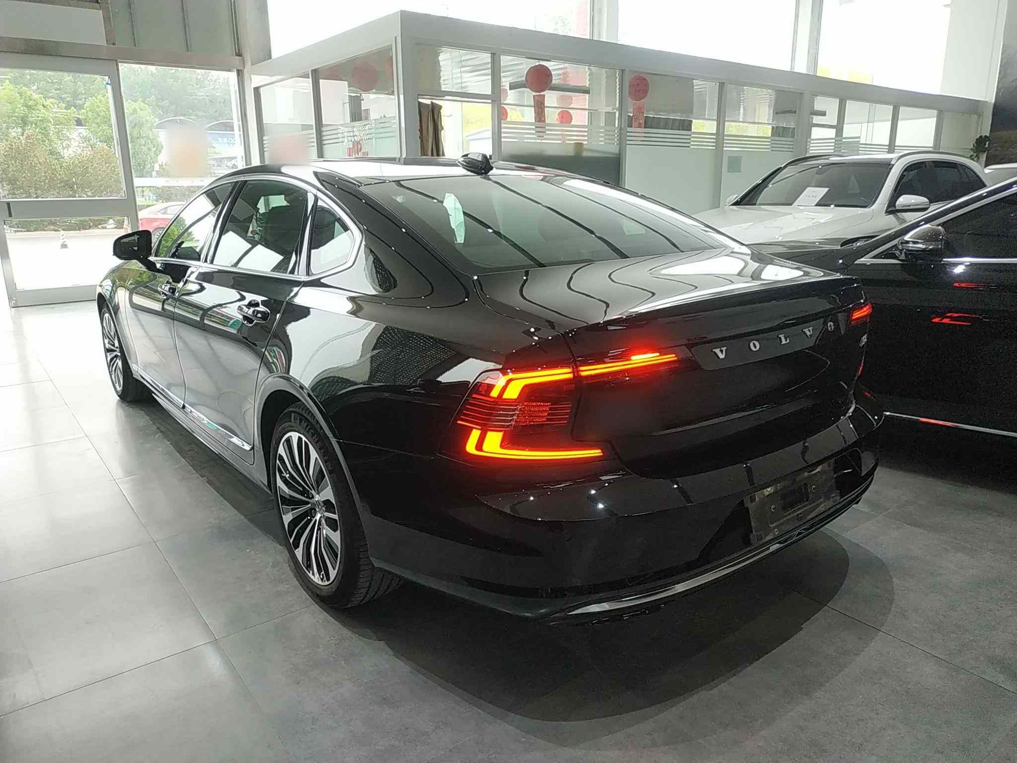 沃尔沃S90 2024款 B5 智逸豪华版(3)