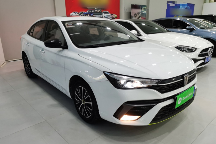 荣威i5 2021款 1.5L CVT铂金版车身外观3