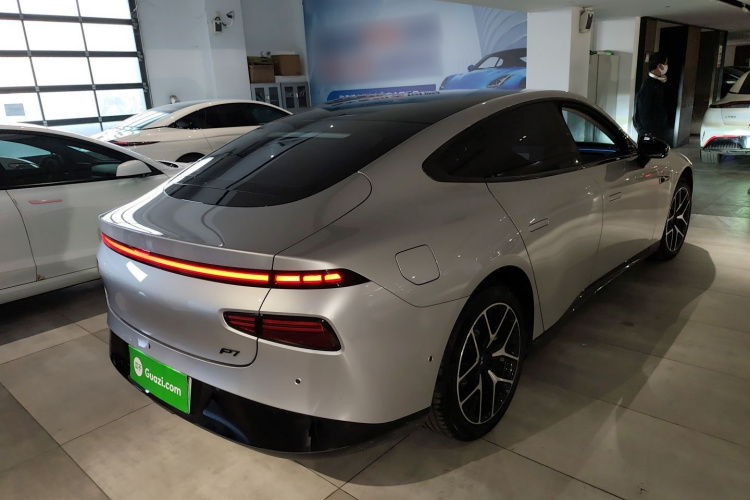 小鹏P7 2023款 P7i 702 Pro车身外观7