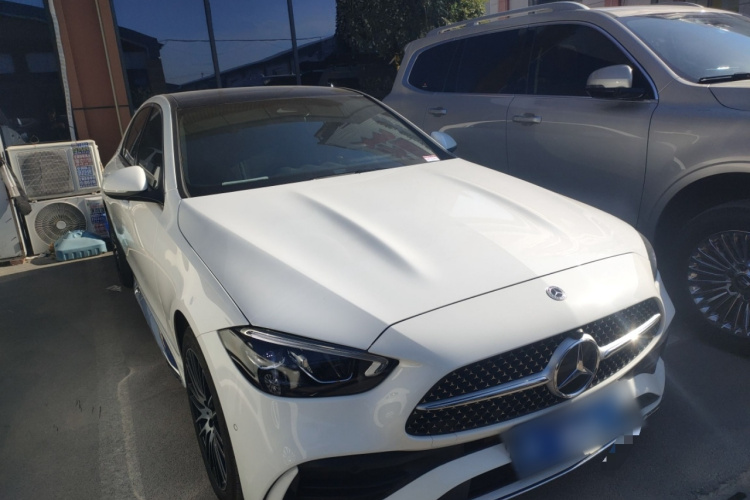 奔驰C级 2024款 改款 C 260 L 运动版车身外观3