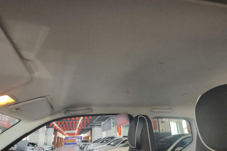 五菱汽车 宏光MINIEV 2022款 GAMEBOY 200km 玩咖款 磷酸铁锂中控内饰22