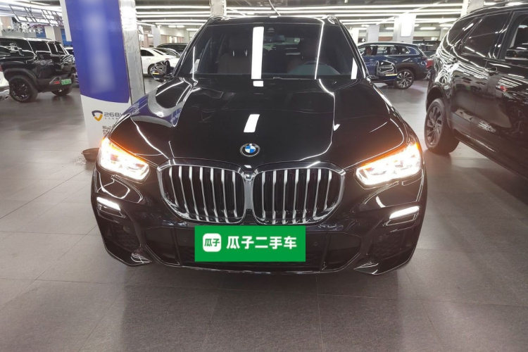 宝马X5新能源(进口) 2021款 改款 xDrive45e M运动套装车身外观2