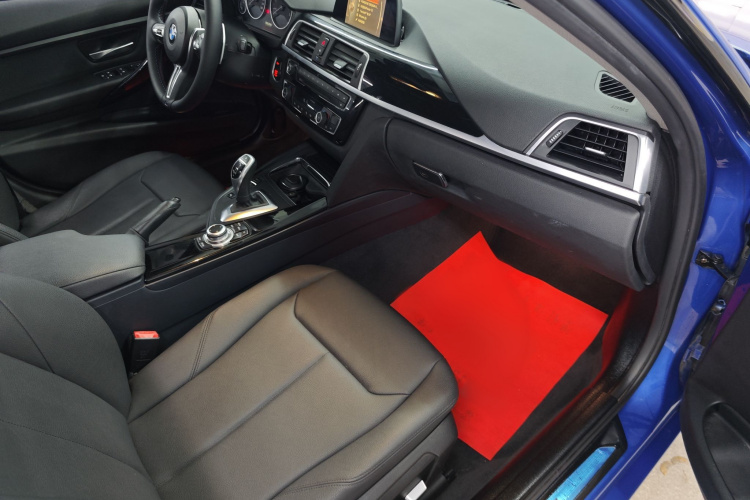 宝马3系 2017款 320Li M运动型中控内饰7004