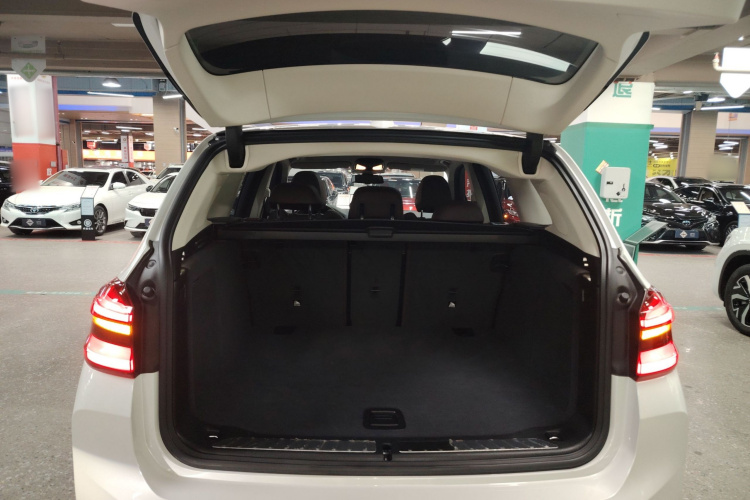 宝马iX3 2021款 改款 创领型机舱底盘23