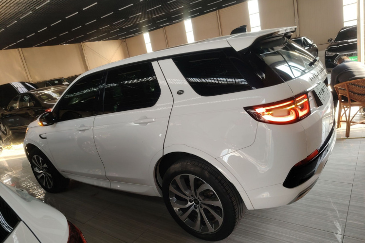 路虎 发现运动版 2020款 249PS R-Dynamic 性能版车身外观4