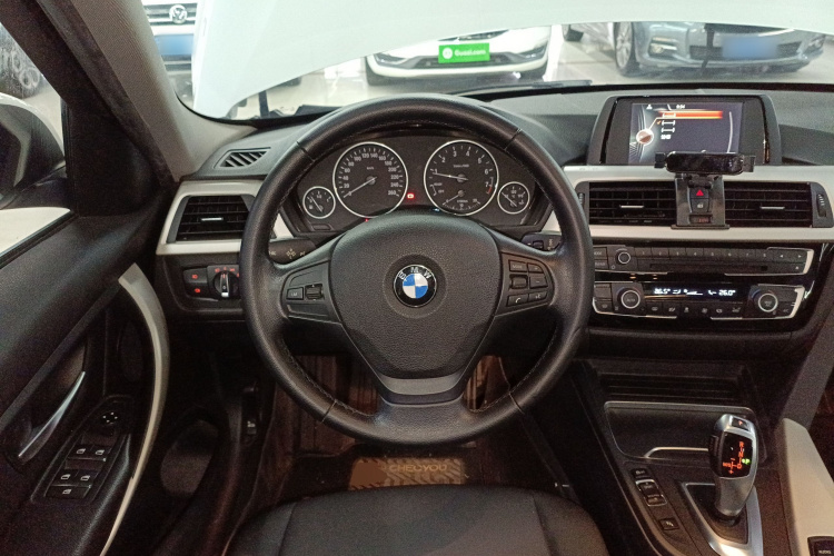 宝马3系 2016款 316Li 时尚型局部细节13