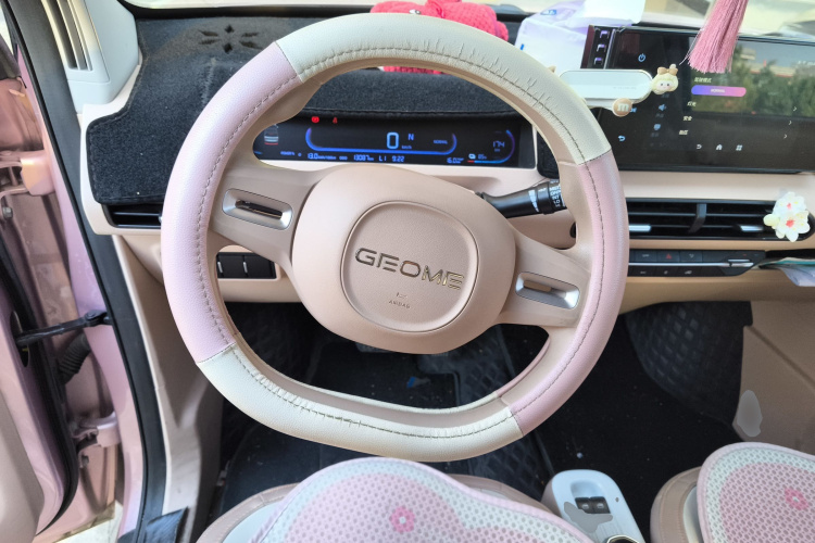 吉利银河 2023款 熊猫mini 200km 耐力熊中控内饰13