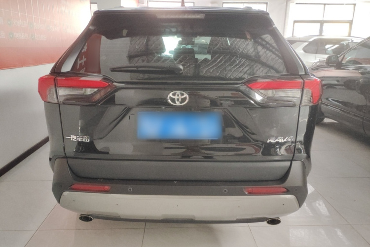 丰田 RAV4荣放 2023款 2.0L CVT两驱风尚Plus版车身外观6