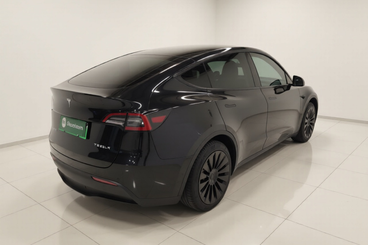 特斯拉 Model Y 2021款 标准续航后驱版车身外观7