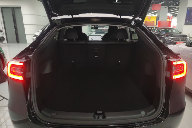 特斯拉 Model Y 2021款 标准续航后驱版局部细节23