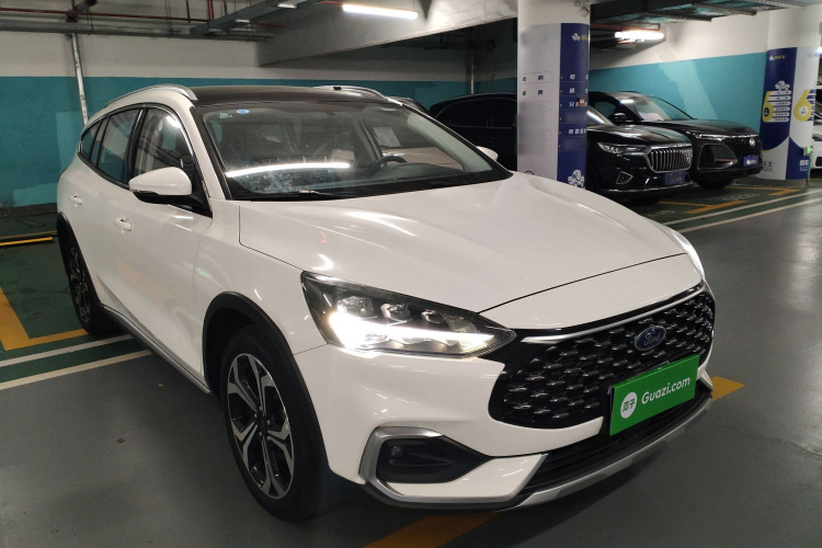 福特 福克斯 2021款 猎装版 EcoBoost 180 自动猎潮型车身外观6002