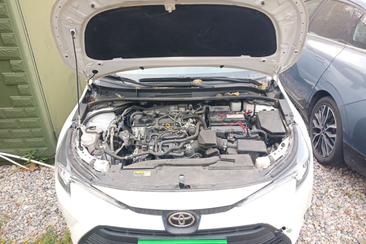 丰田 雷凌 2023款 TNGA 1.5L CVT进取版机舱底盘24