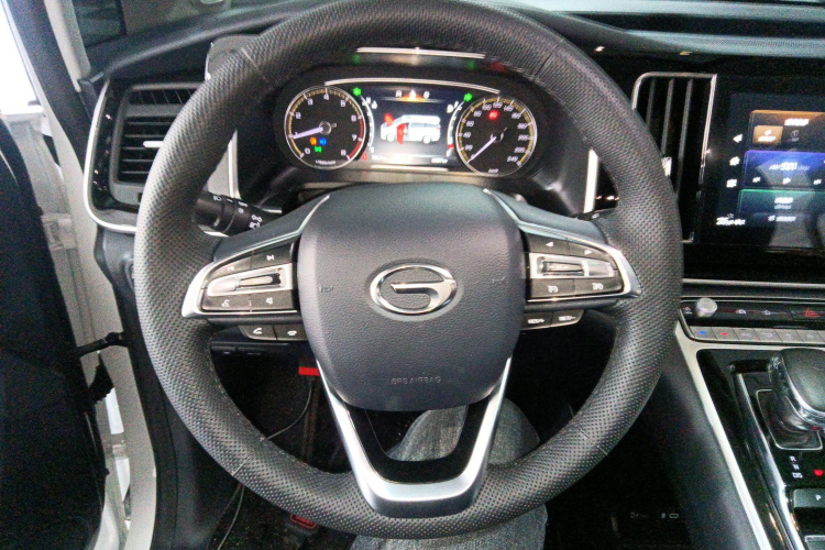 广汽传祺 传祺M8 2023款 领秀系列 390T 尊享版中控内饰13