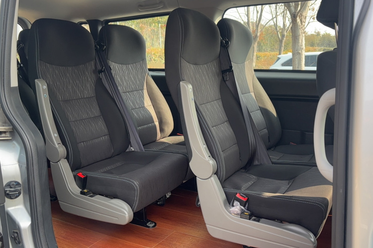 江淮瑞风 瑞风M3 2023款 PLUS 1.8L 9座智联版中控内饰7003