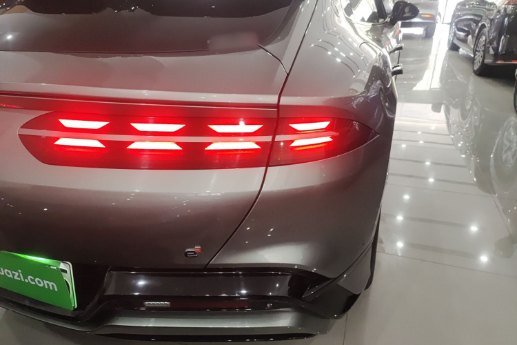 腾势Z9GT 2024款 1100四驱Ultra版车身外观9