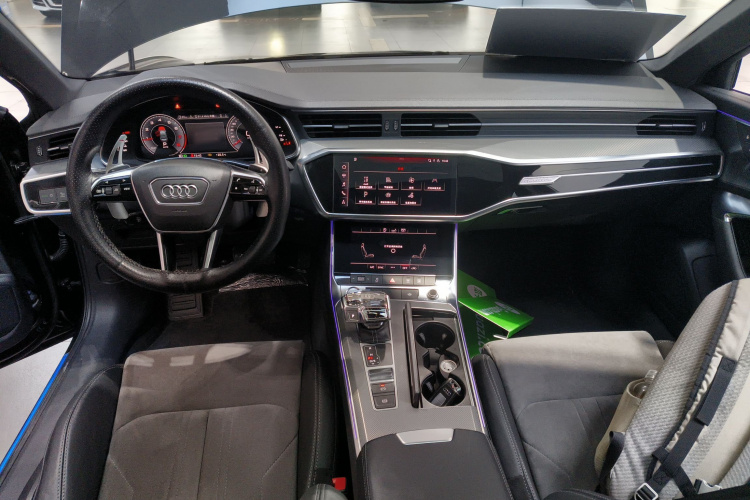 奥迪A6L 2020款 45 TFSI quattro 臻选动感型中控内饰7002