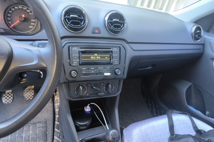 大众 捷达 2017款 1.5L 手动时尚型局部细节16