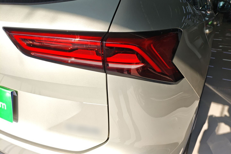 哈弗H6 2024款 1.5T 两驱Ultra车身外观9