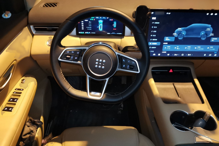 蓝电E5 PLUS 2025款 165km 长续航旅行定制版 7座局部细节13