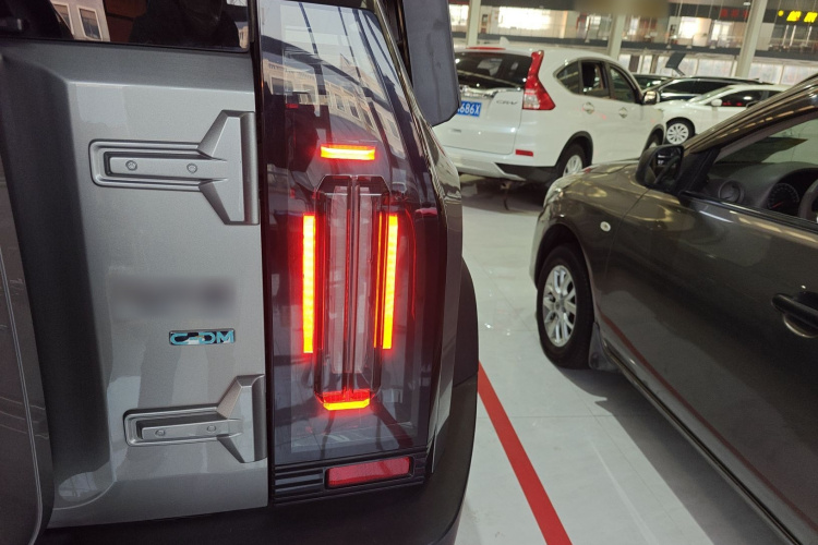 捷途山海 捷途旅行者C-DM 2024款 C-DM 208KM 山野版车身外观9