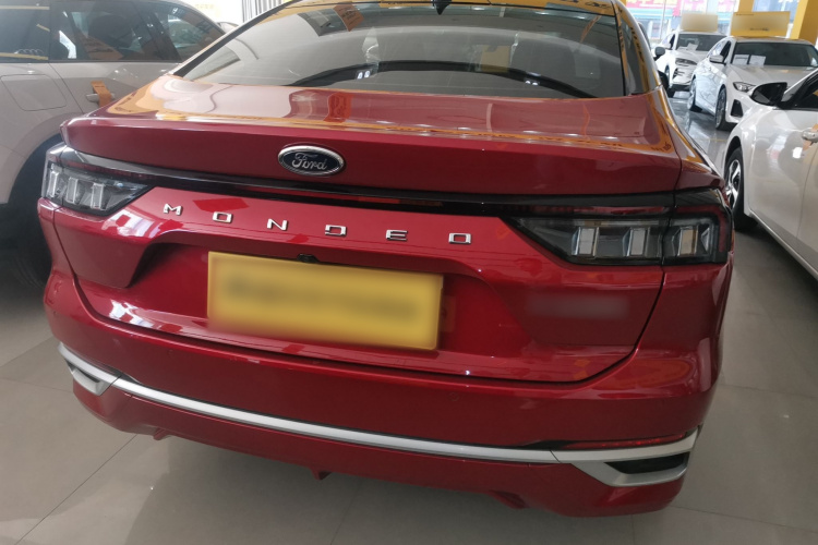 福特 蒙迪欧 2025款 2.0T EcoBoost 至尊型车身外观6