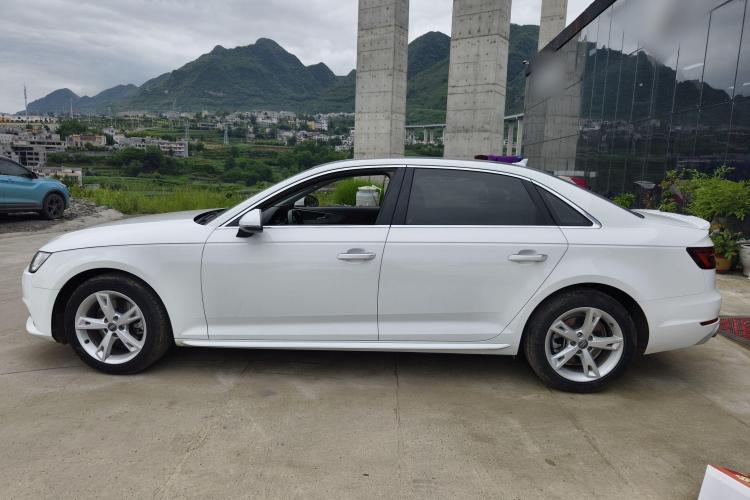 奥迪A4L 2018款 30周年年型 30 TFSI 进取型车身外观6002