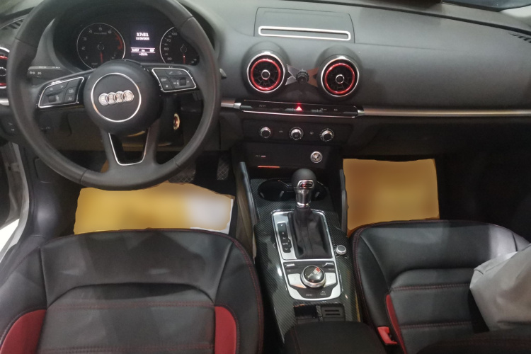 奥迪A3 2018款 30周年年型 Limousine 35 TFSI 进取型中控内饰12