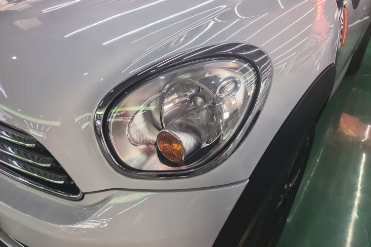 MINI Countryman 2011款 1.6L COOPER Fun局部细节9002