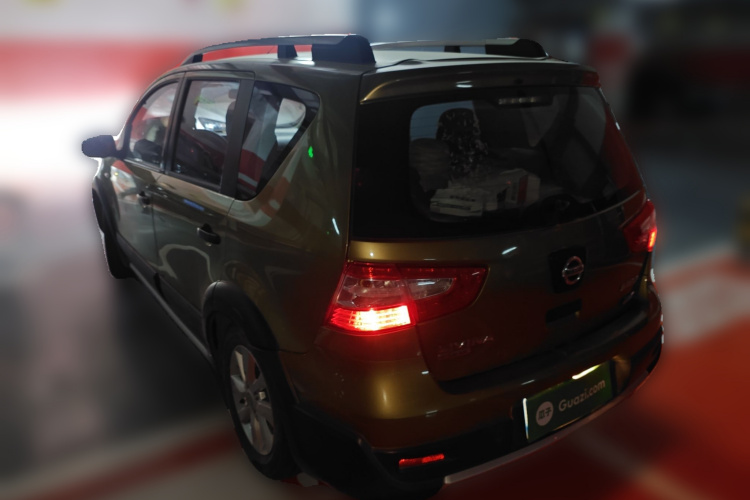 日产 骊威 2013款 劲锐 1.6XL CVT舒适版车身外观5