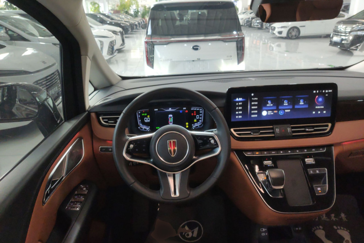 红旗HQ9 2023款 2.0T 智联旗享版中控内饰13