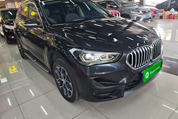 宝马X1 2022款 sDrive25Li 领先型车身外观3