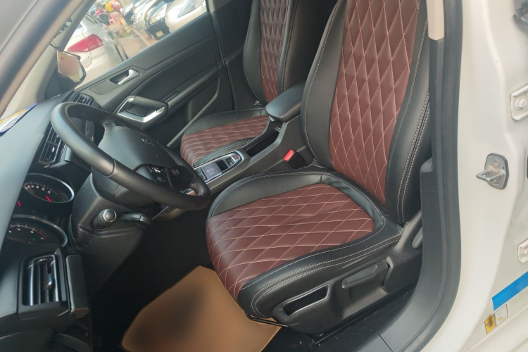 标致408 2014款 1.8L 自动豪华版局部细节19