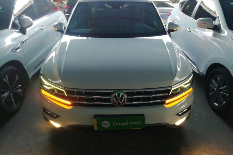 大众 途观L 2018款 380TSI 自动四驱尊崇旗舰版车身外观2