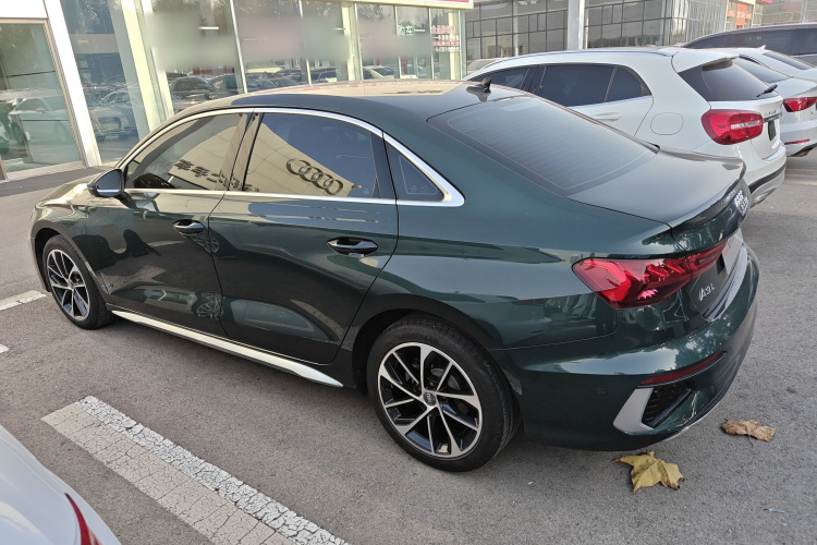奥迪A3 2021款 A3L Limousine 35 TFSI 进取运动型车身外观4