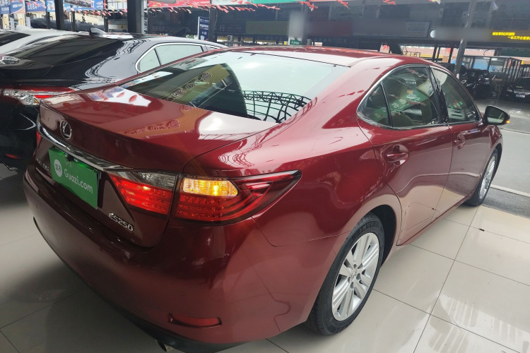 雷克萨斯ES 2013款 250 精英版车身外观7