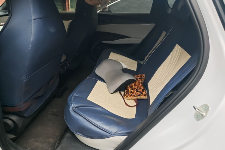 比亚迪 海豹06新能源 2024款 DM-i 80KM尊贵型中控内饰21