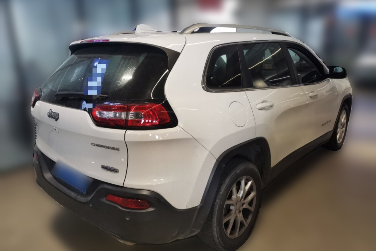 Jeep 自由光 2016款 2.4L 领先智能版车身外观7