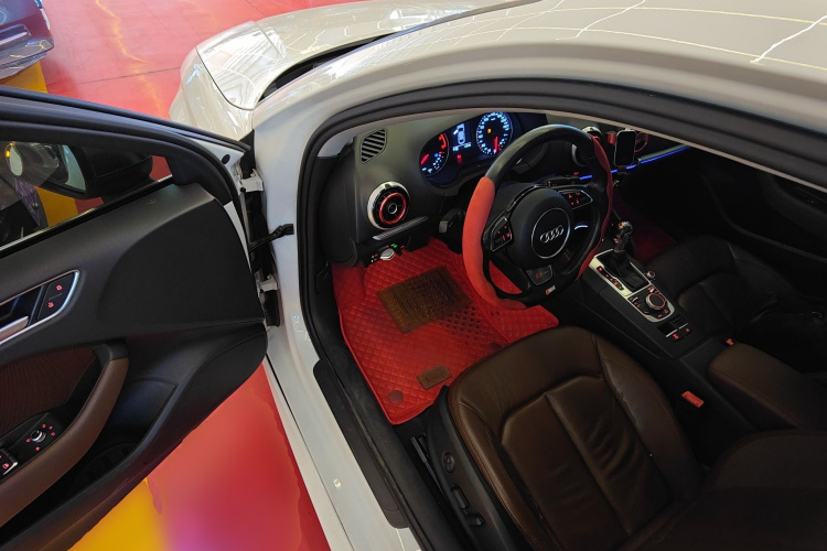 奥迪A3 2016款 Limousine 35 TFSI 风尚型中控内饰7003