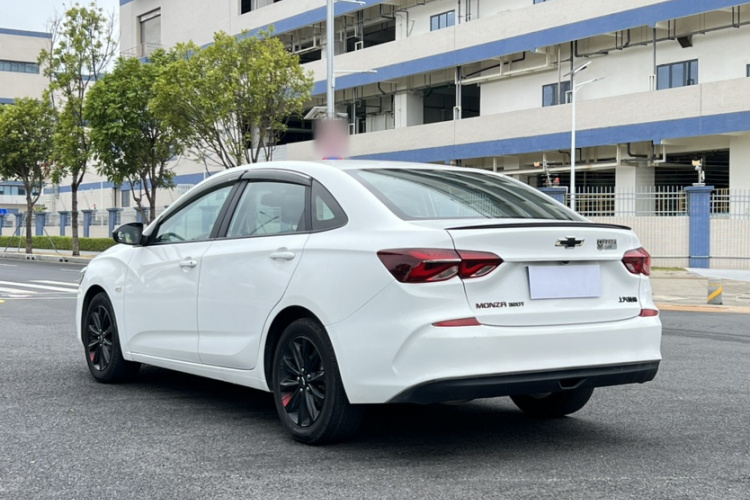 雪佛兰 科鲁泽 2019款 Redline 320T 双离合欢快版 国VI车身外观6005