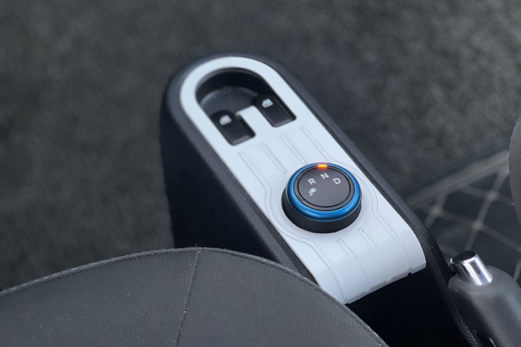 五菱汽车 宏光MINIEV 2020款 自在款 磷酸铁锂中控内饰7010