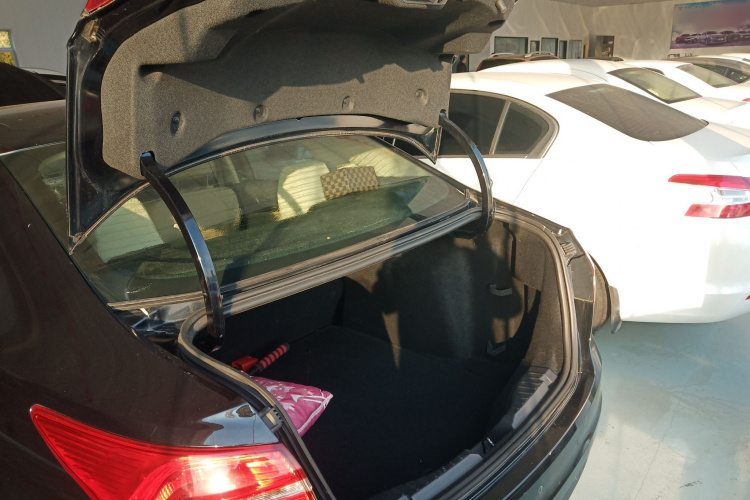 福特 福睿斯 2015款 1.5L 自动舒适型机舱底盘23